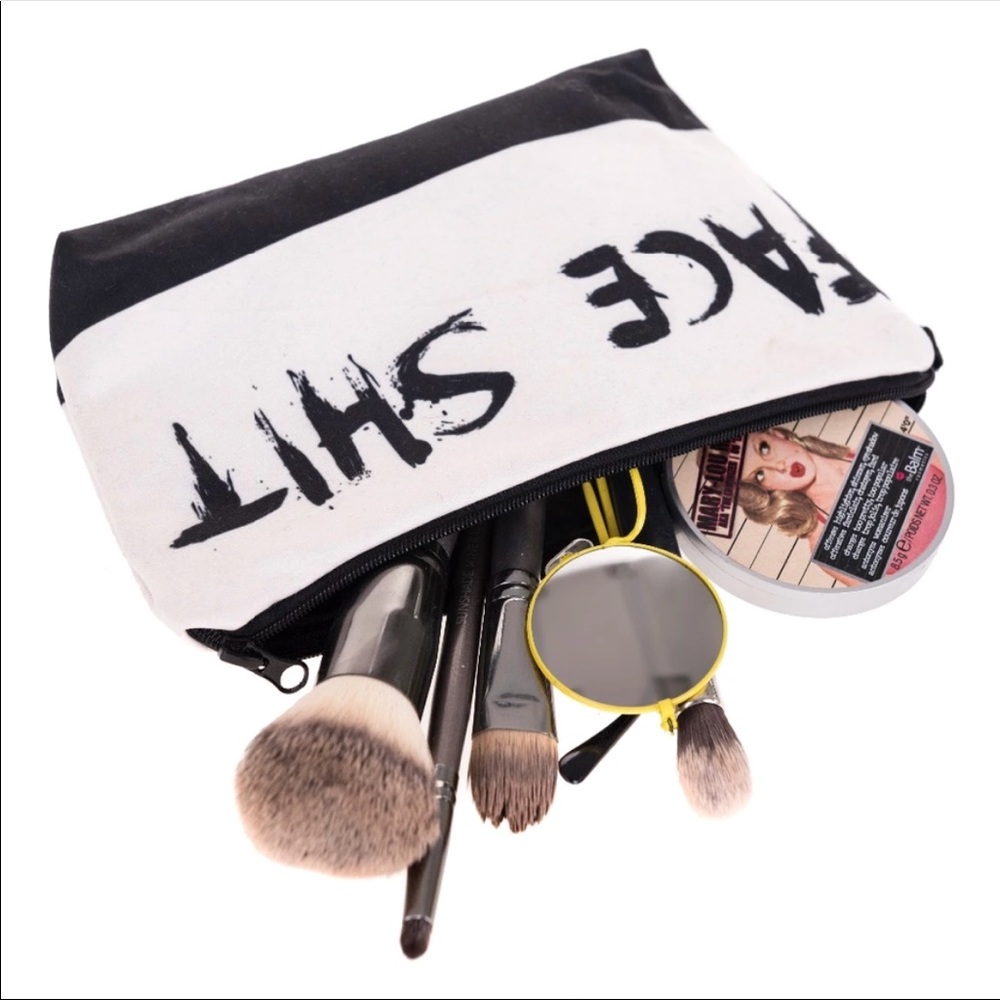 😝Makeup Bag